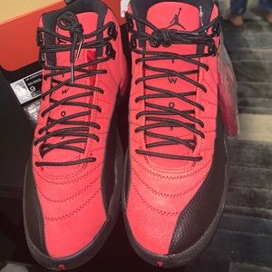 Jordan 12 university red
